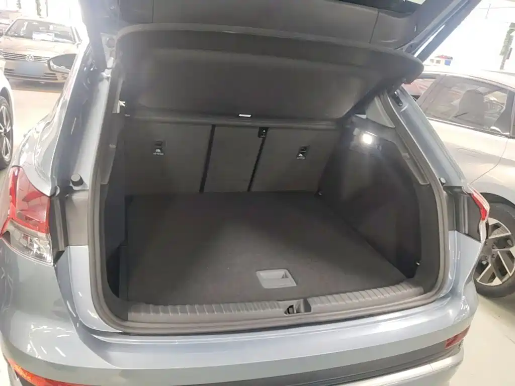 Audi Q4 e-tron — фото 19