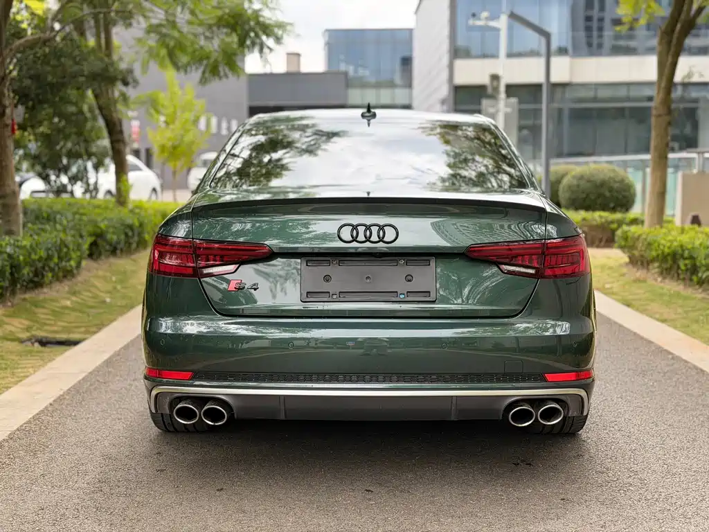 Audi S4 — фото 7