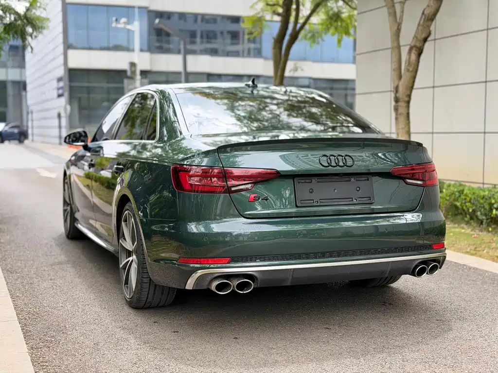 Audi S4 — фото 8