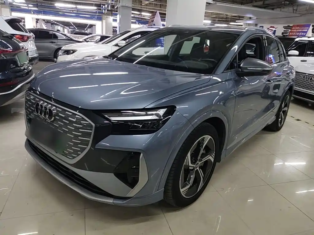 Audi Q4 e-tron — фото 2