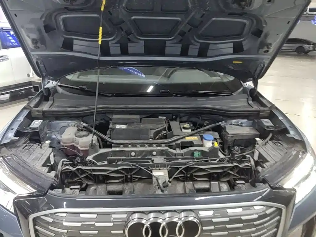 Audi Q4 e-tron — фото 20