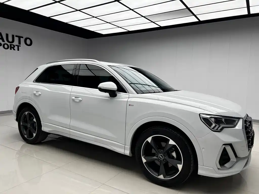 Audi Q3 — фото 3