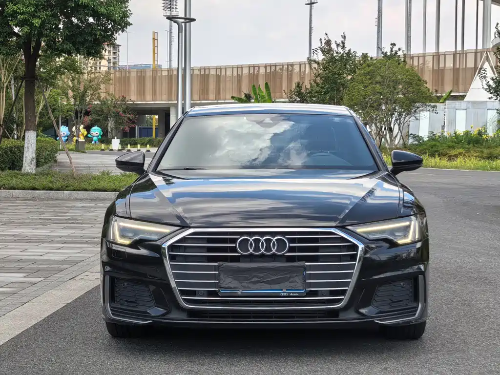 Audi A6L — фото 2