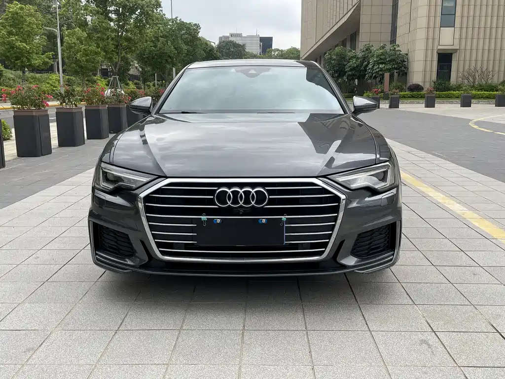 Audi A6L — фото 2