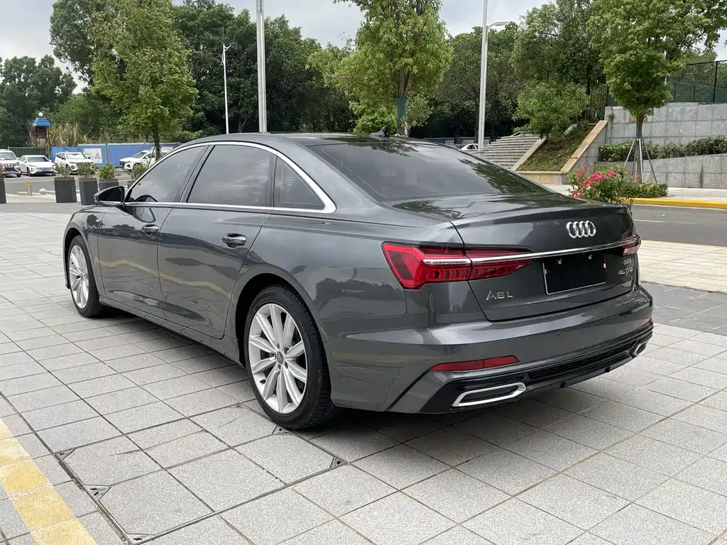 Audi A6L — фото 6