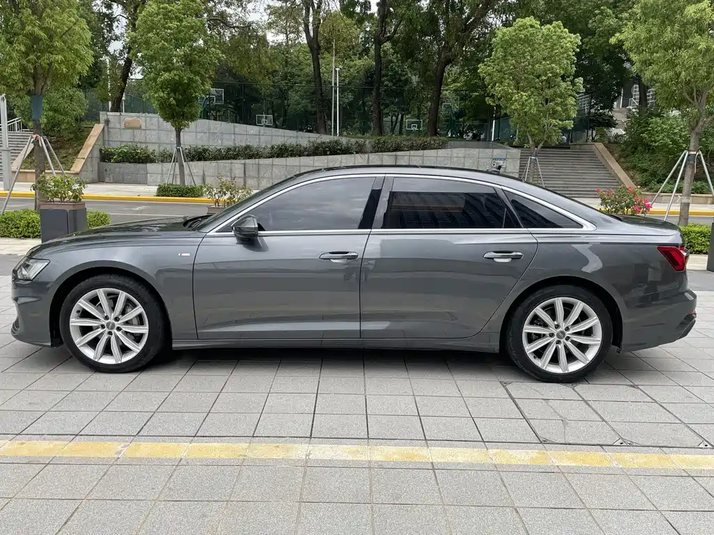 Audi A6L — фото 7