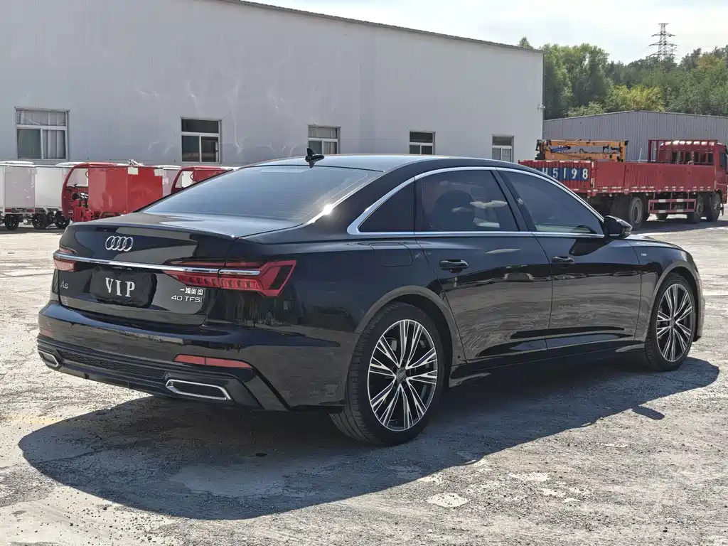 Audi A6L — фото 9