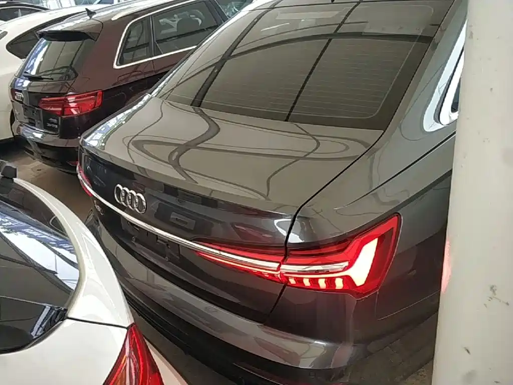 Audi A6L — фото 6