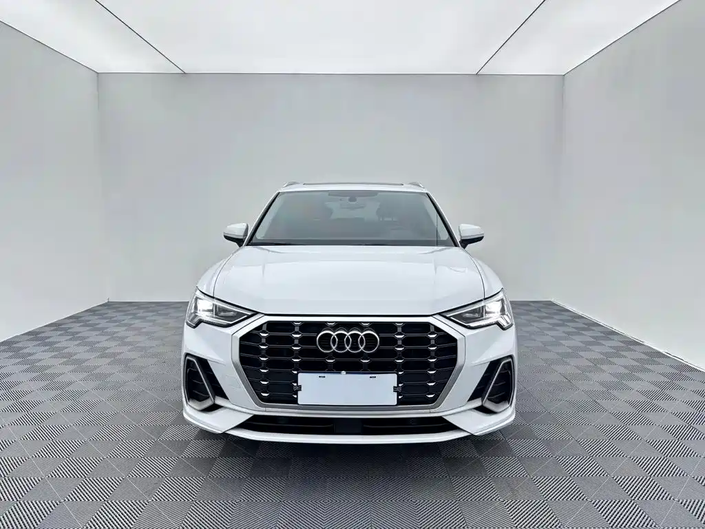 Audi Q3 — фото 4