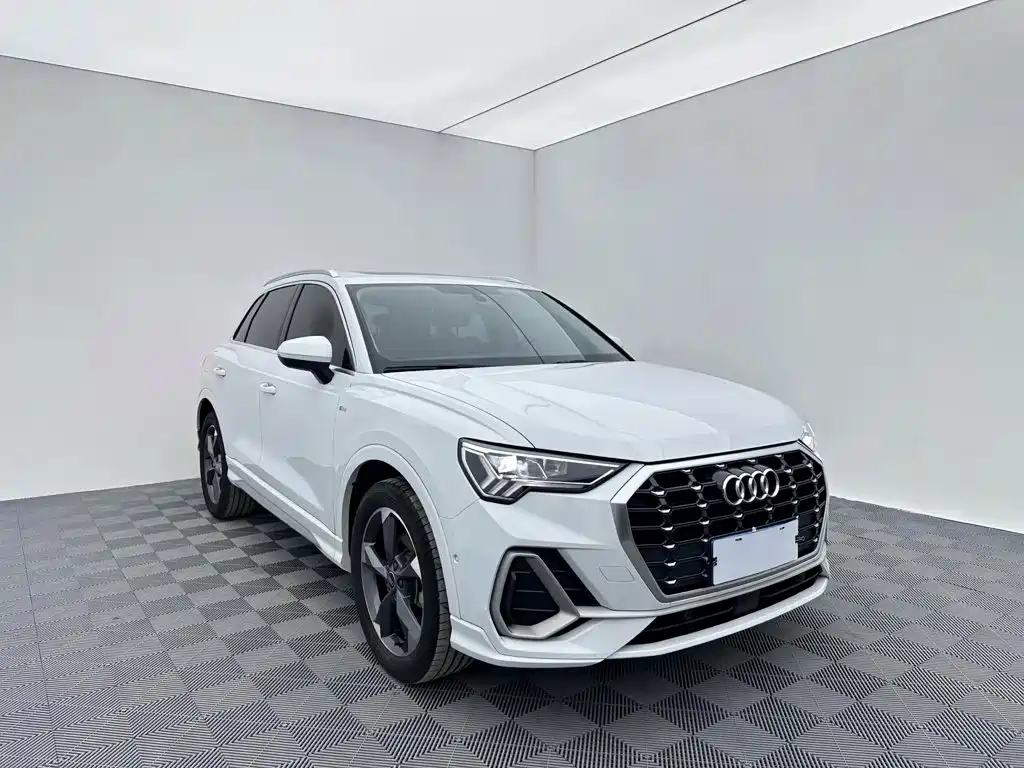 Audi Q3 — фото 5