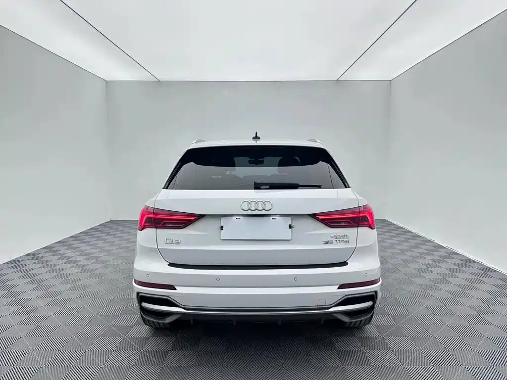 Audi Q3 — фото 7