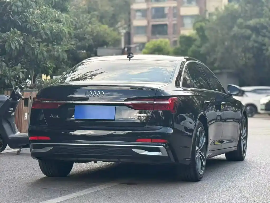 Audi A6L — фото 17