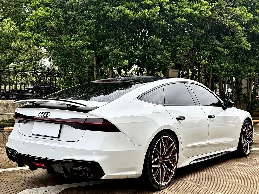 Audi A7 — фото 13