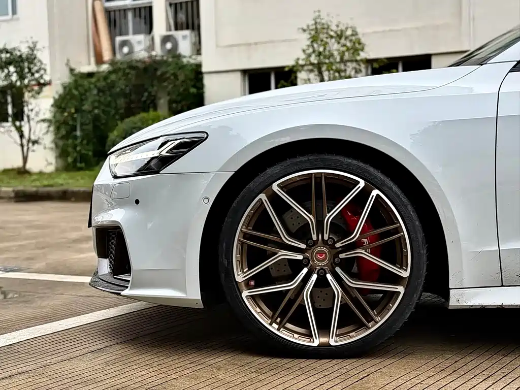 Audi A7 — фото 14