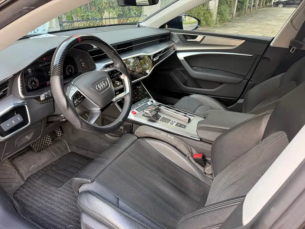 Audi A7L — фото 5