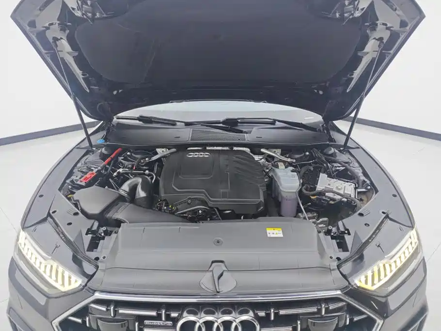 Audi A7L — фото 10