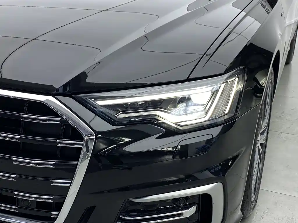 Audi A6L — фото 5