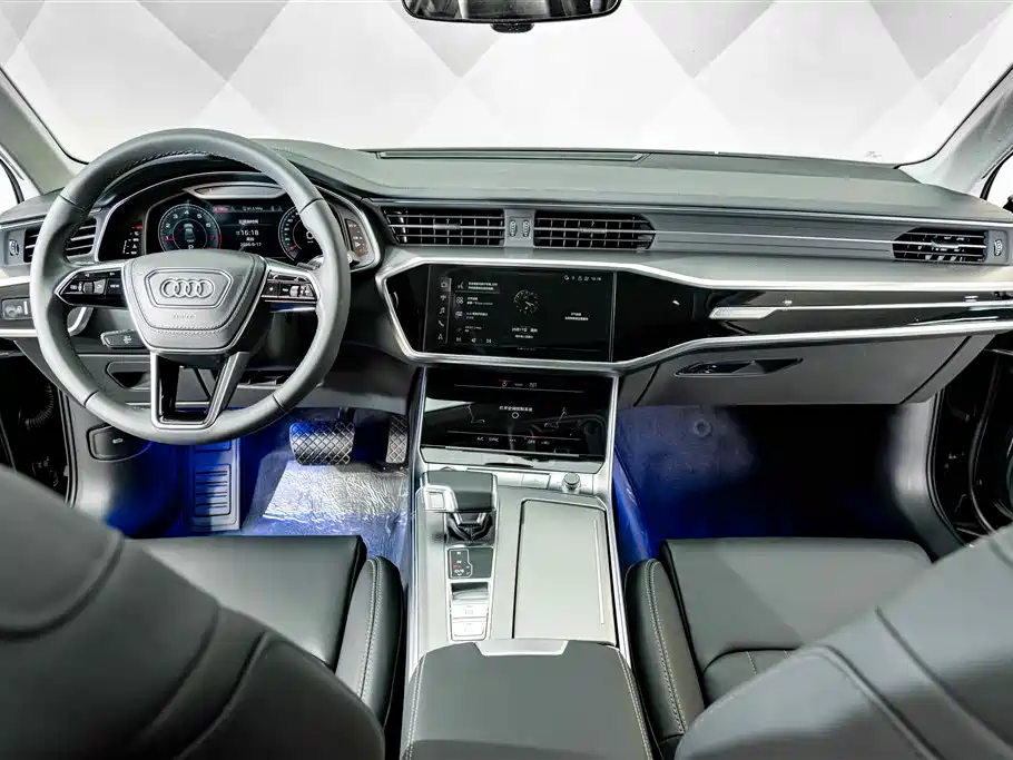 Audi A6L — фото 13