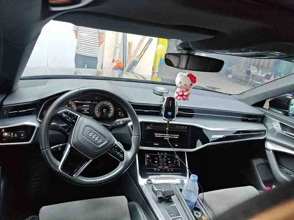 Audi A6L — фото 2