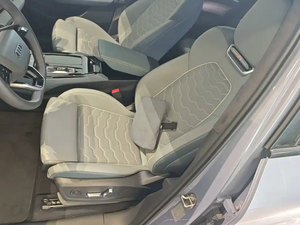 Audi Q6L e-tron — фото 15
