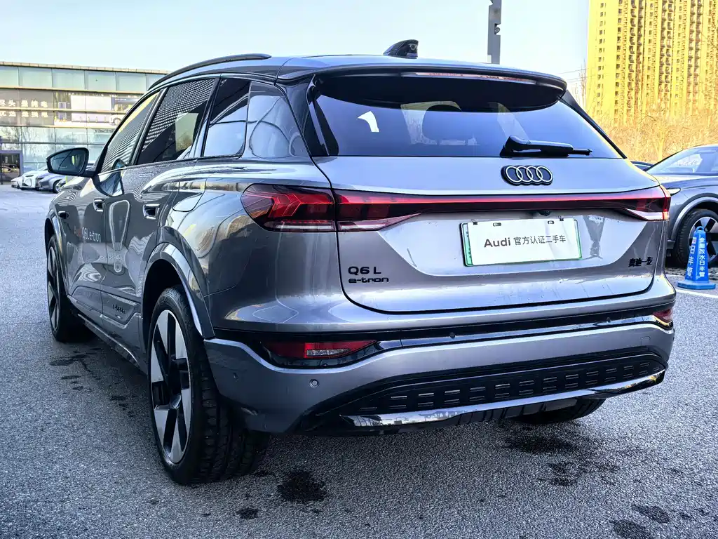 Audi Q6L e-tron — фото 7