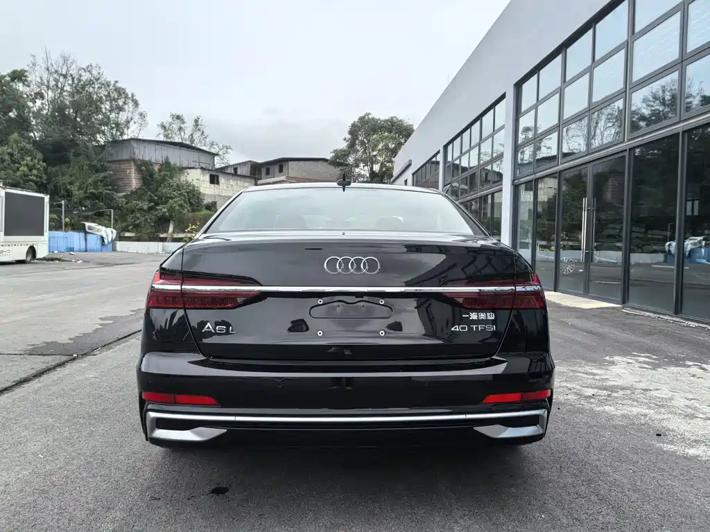 Audi A6L — фото 13