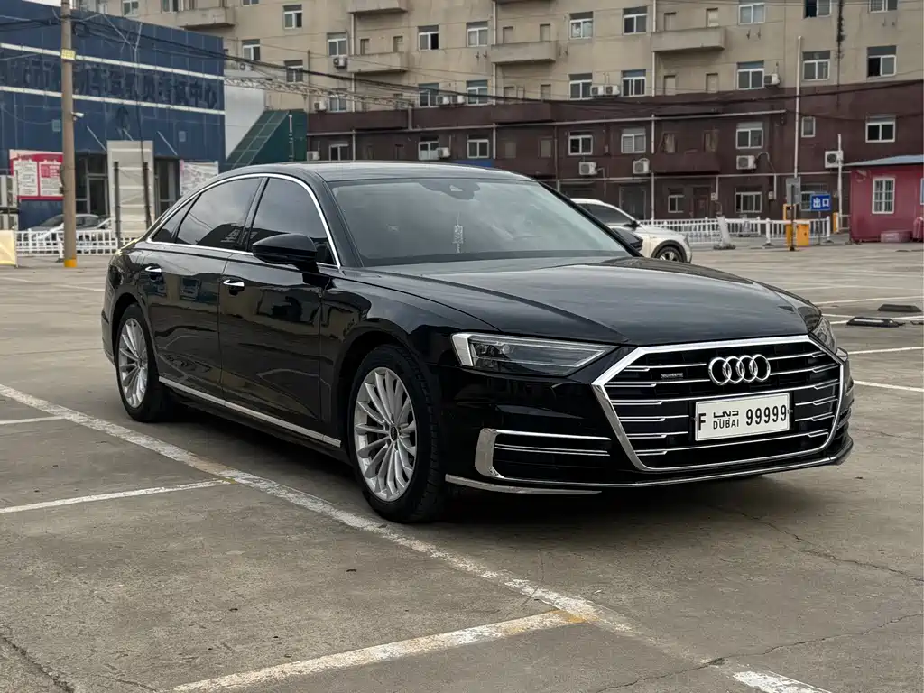 Audi A8 — фото 3