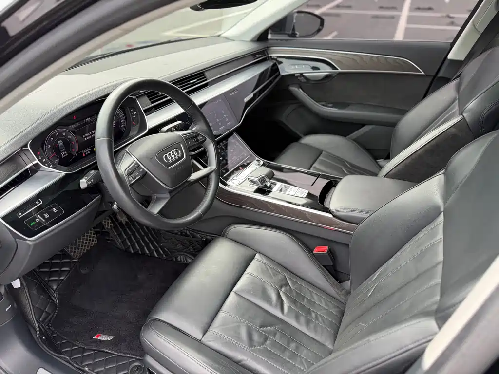 Audi A8 — фото 9
