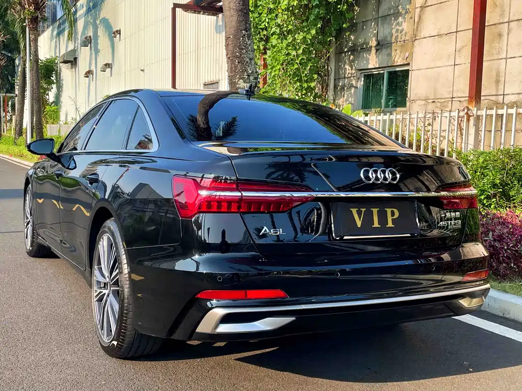 Audi A6L — фото 9