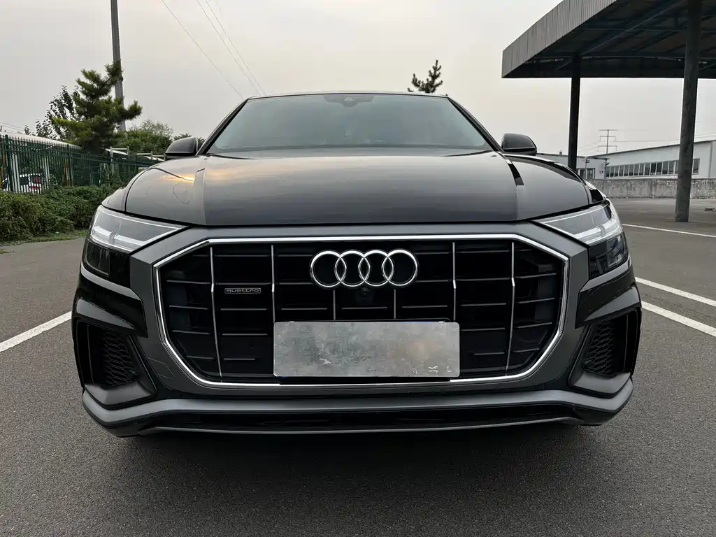 Audi Q8 — фото 2