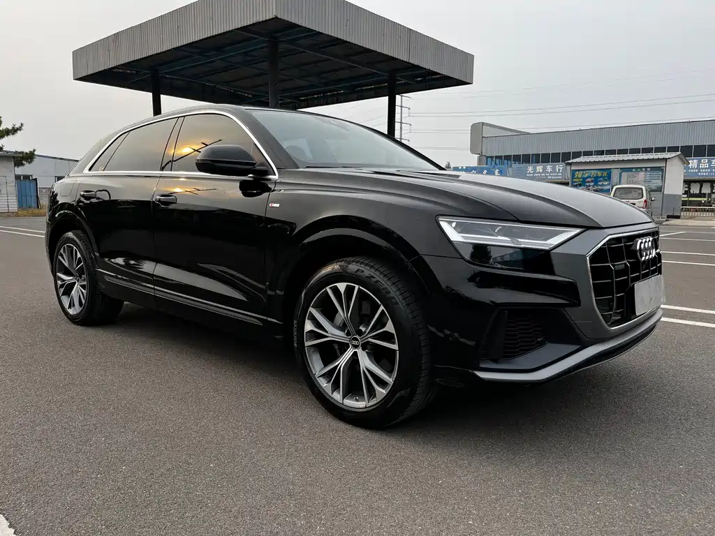 Audi Q8 — фото 3