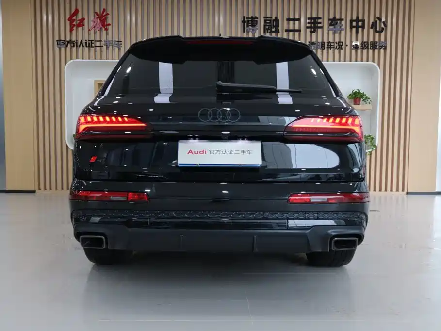 Audi Q7 — фото 5