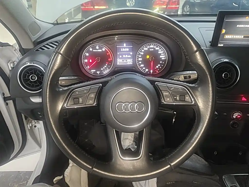 Audi A3 — фото 11