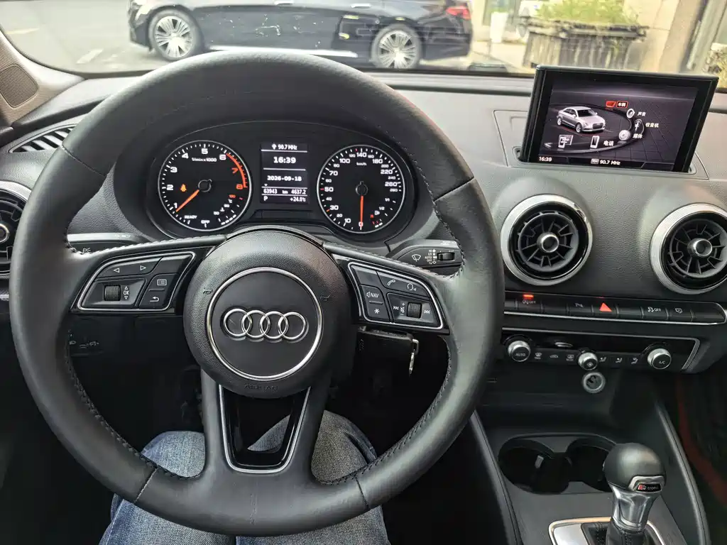 Audi A3 — фото 3