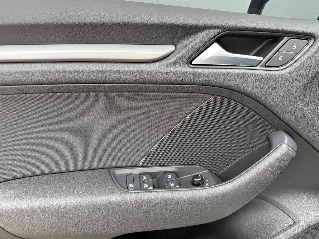 Audi A3 — фото 13