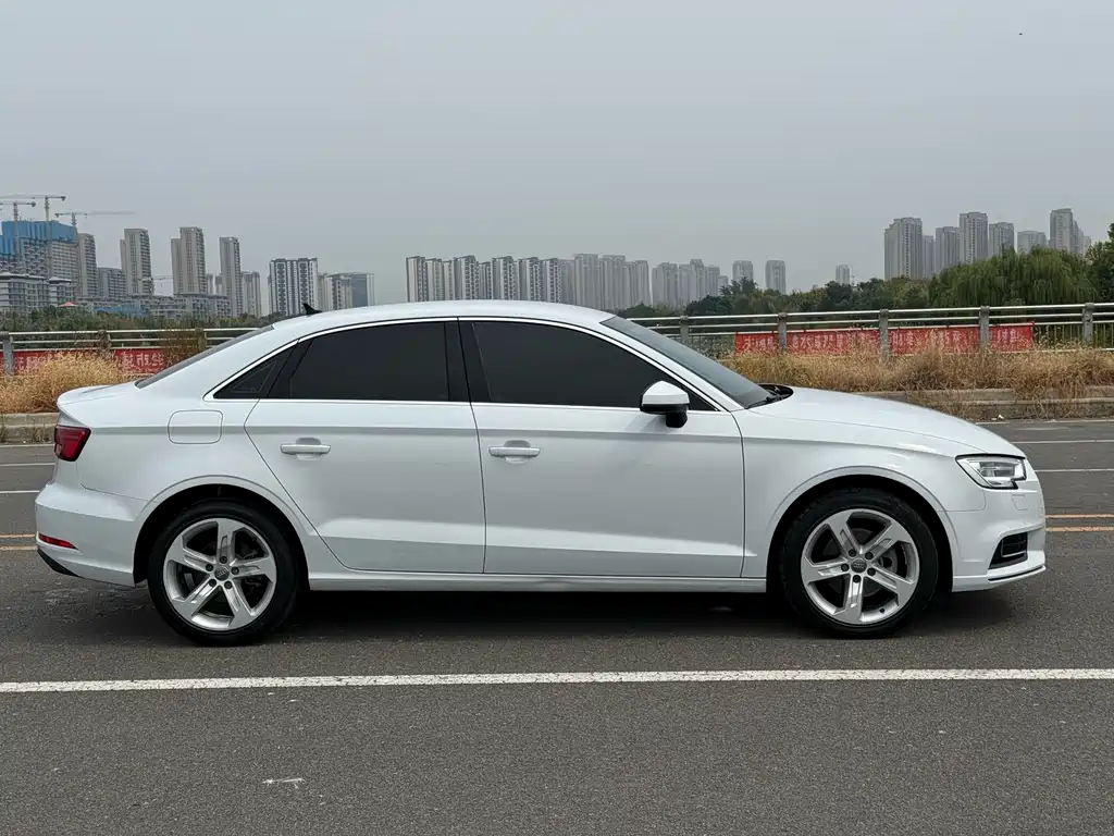 Audi A3 — фото 14
