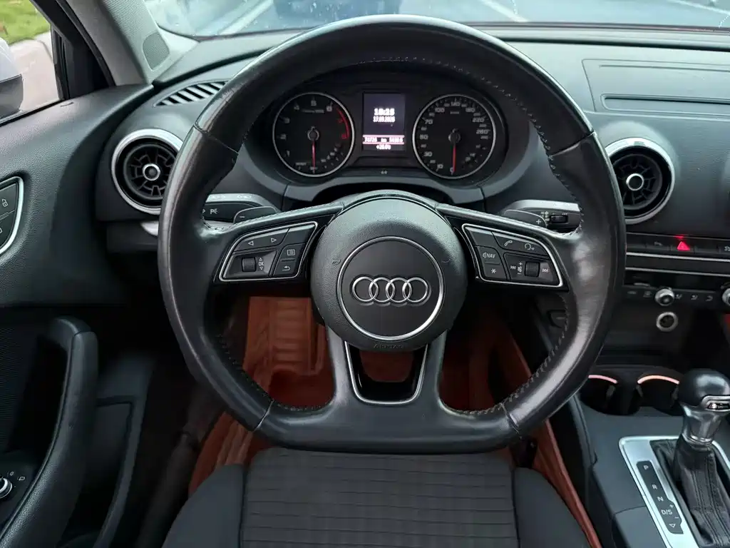 Audi A3 — фото 8