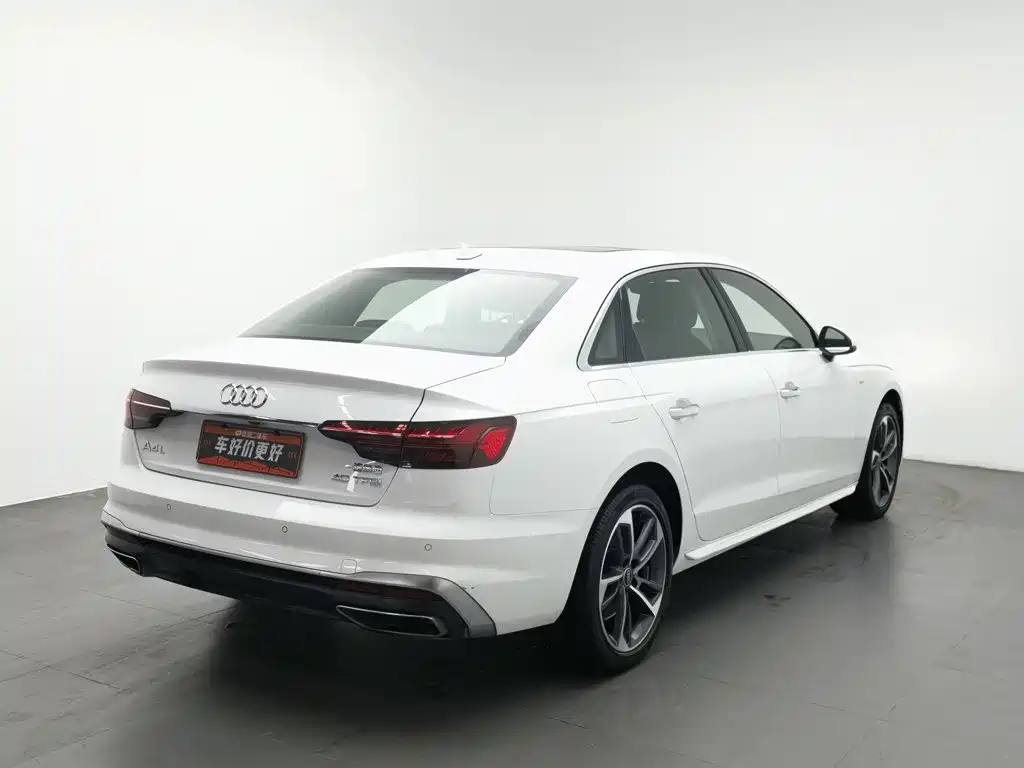 Audi A4L — фото 2