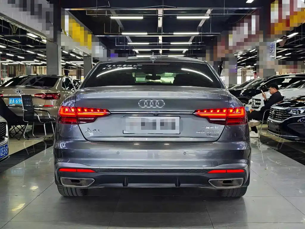 Audi A4L — фото 5
