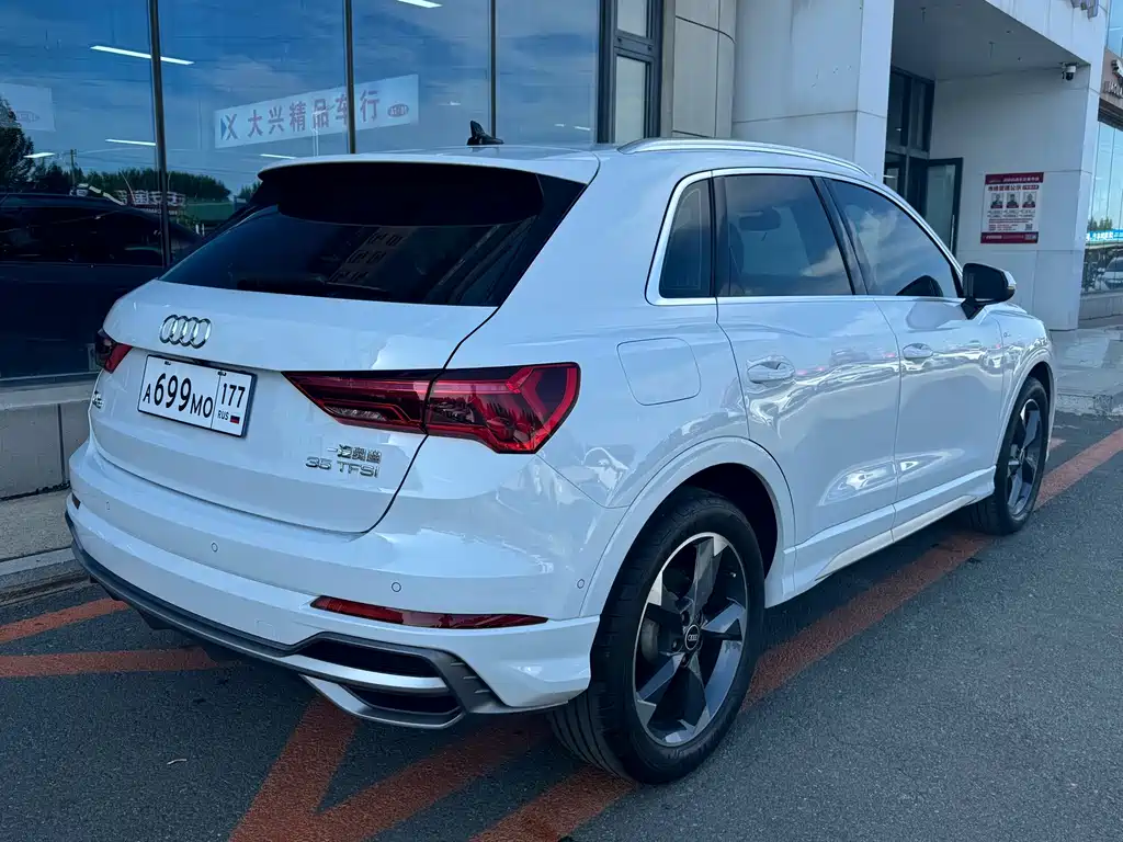 Audi Q3 — фото 5