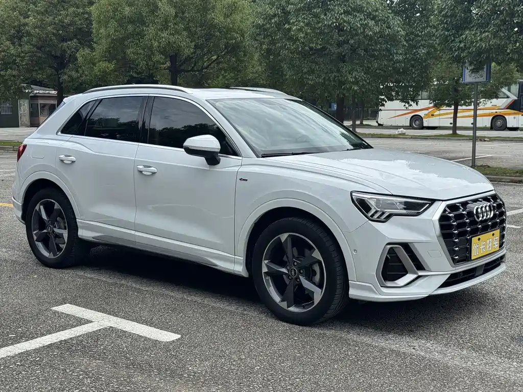 Audi Q3 — фото 2