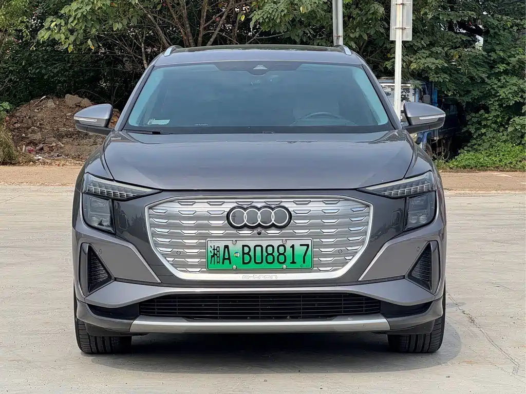 Audi Q5 e-tron — фото 2