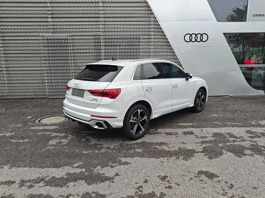 Audi Q3 — фото 4