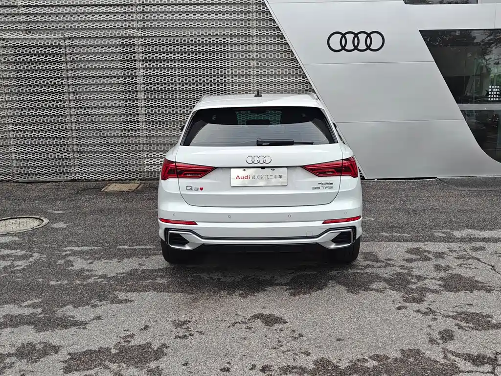 Audi Q3 — фото 5