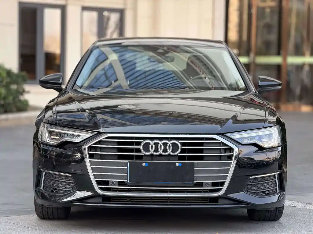 Audi A6L — фото 2