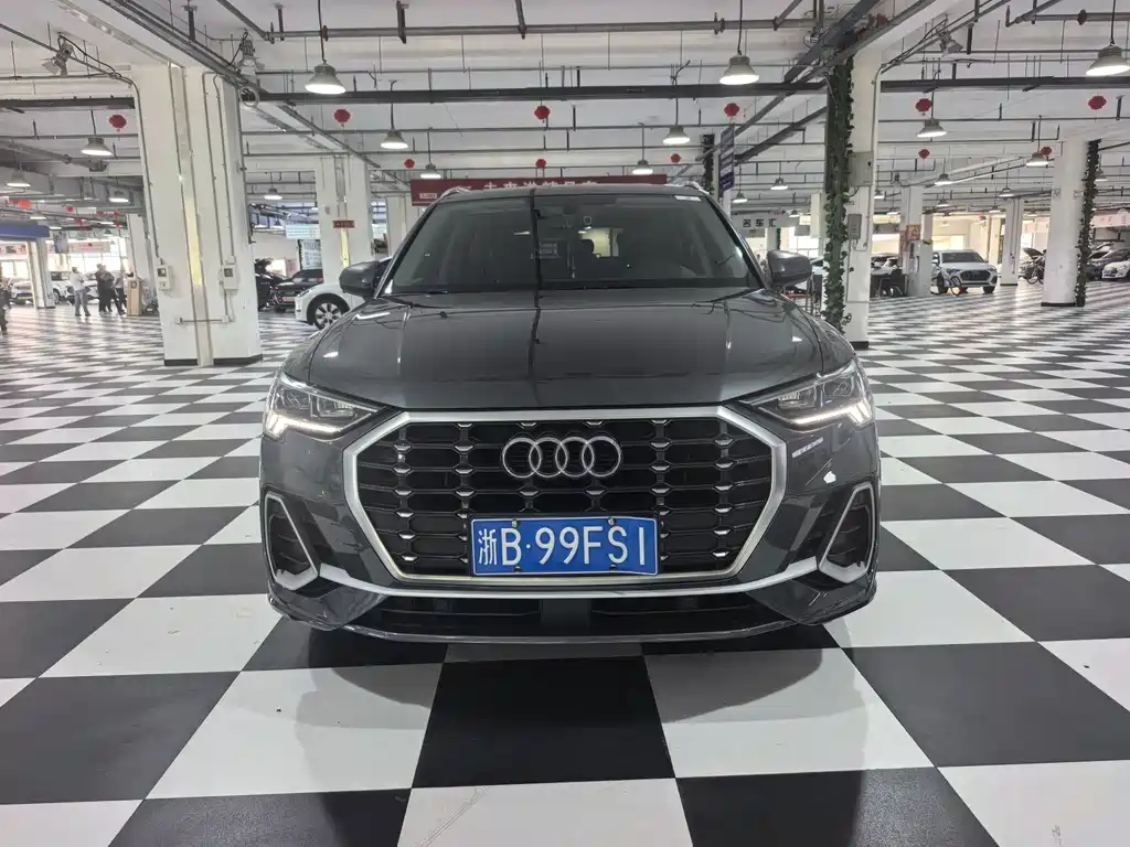 Audi Q3 — фото 2