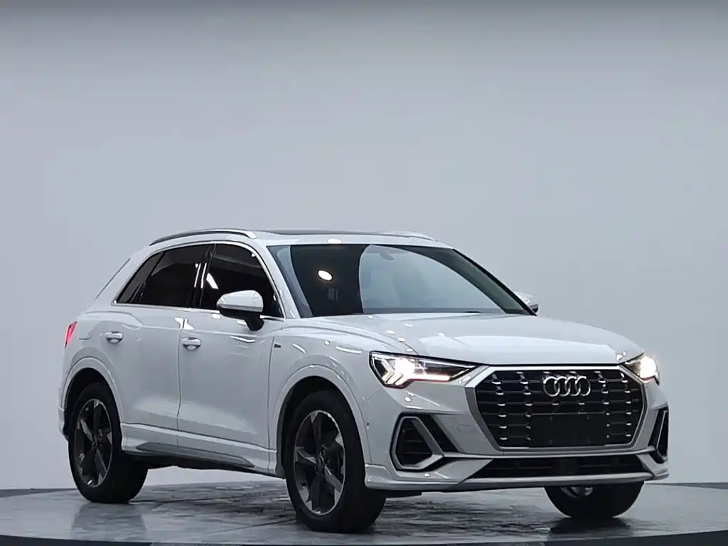 Audi Q3 — фото 4