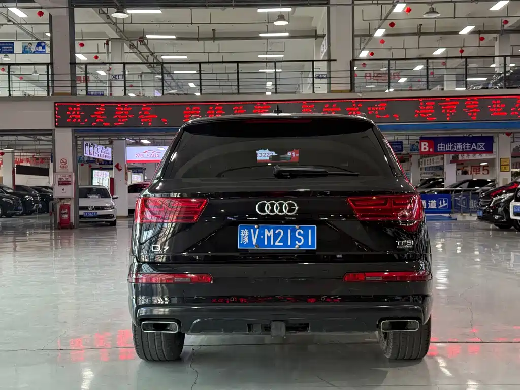 Audi Q7 — фото 4