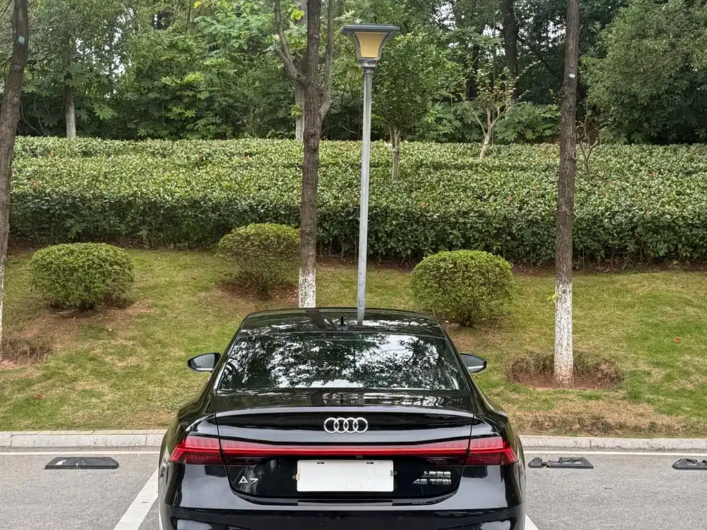 Audi A7L — фото 13