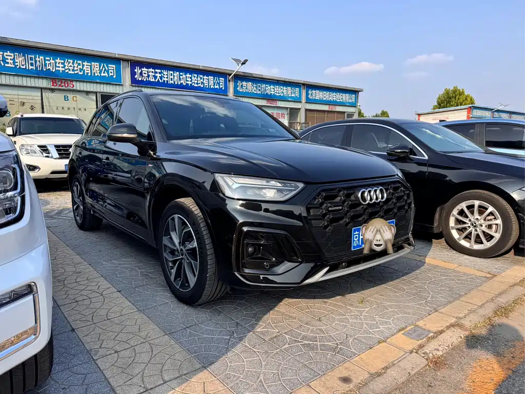 Audi Q5L — фото 3